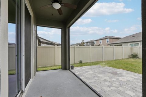 House in Zephyrhills, Florida 4 bedrooms, 199.09 sq.m. № 1791513 - photo 28