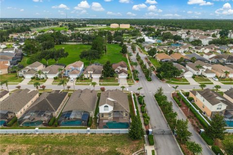 Villa ou maison à vendre à Kissimmee, Floride: 6 chambres, 219.99 m2 № 2234302 - photo 19