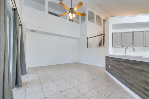 Villa ou maison à vendre à Kissimmee, Floride: 6 chambres, 219.99 m2 № 2234302 - photo 30