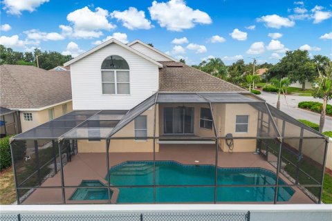 Villa ou maison à vendre à Kissimmee, Floride: 6 chambres, 219.99 m2 № 2234302 - photo 10