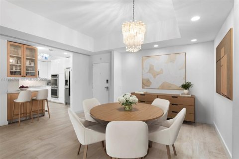 Condominio en venta en Miami Beach, Florida, 2 dormitorios, 114.83 m2 № 1993235 - foto 6