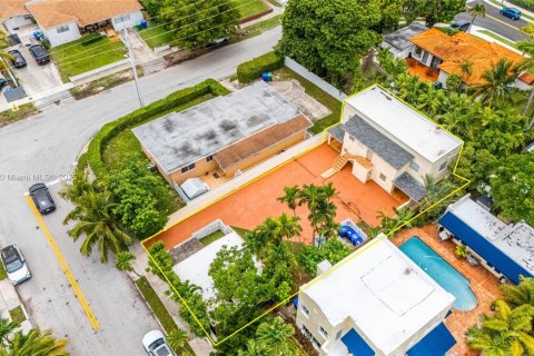 Immobilier commercial à vendre à Miami, Floride: 214.23 m2 № 1956105 - photo 24