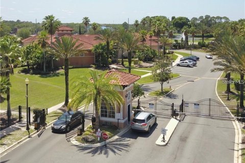 Condo in Orlando, Florida, 2 bedrooms № 2151351 - photo 2