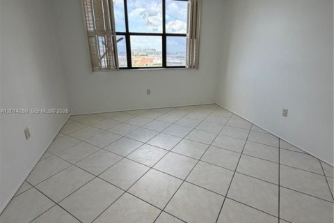 Condo in Aventura, Florida, 2 bedrooms № 2076236 - photo 12