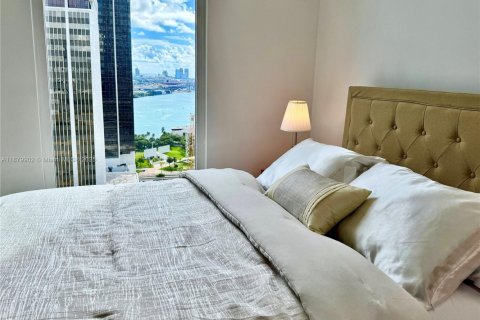 Condominio en alquiler en Miami, Florida, 1 dormitorio, 68.38 m2 № 1932506 - foto 13