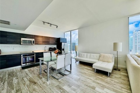 Condominio en alquiler en Miami, Florida, 1 dormitorio, 68.38 m2 № 1932506 - foto 9