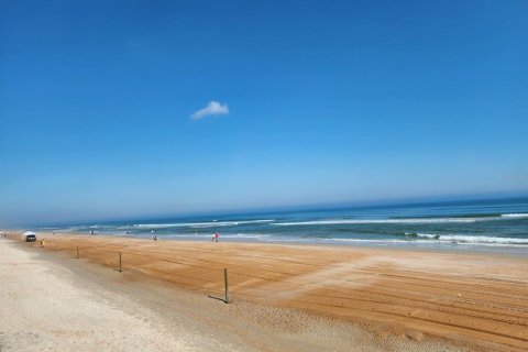 Condominio en alquiler en Daytona Beach, Florida, 2 dormitorios, 87.79 m2 № 2098259 - foto 8