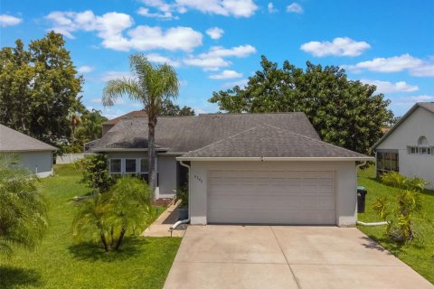 Casa en venta en Orlando, Florida, 3 dormitorios, 117.61 m2 № 1900003 - foto 1