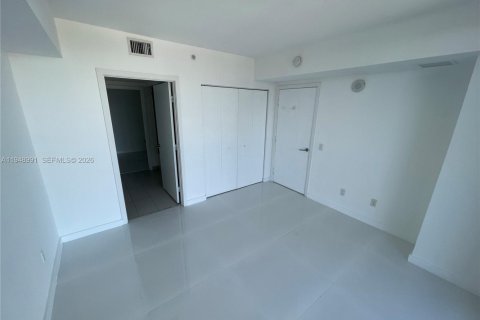 Condo in Miami, Florida, 1 bedroom  № 2004729 - photo 8