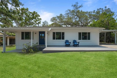 House in Palm Harbor, Florida 3 bedrooms, 106.65 sq.m. № 1685413 - photo 1