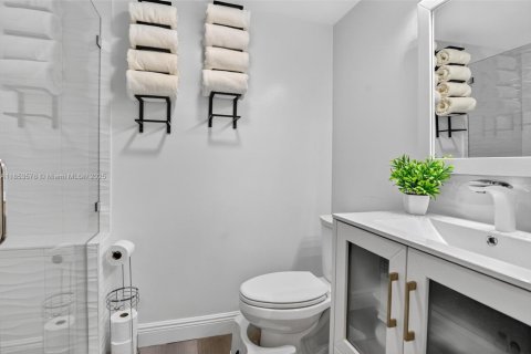 Condo in Boca Raton, Florida, 2 bedrooms  № 1871973 - photo 13