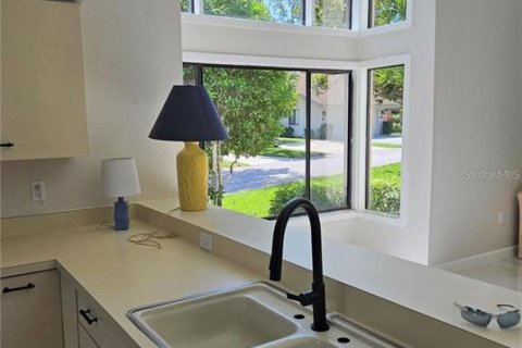 House in Sarasota, Florida 2 bedrooms, 114.83 sq.m. № 2378983 - photo 4