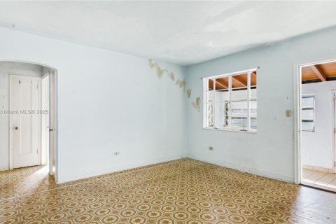 House in Miami, Florida 3 bedrooms, 116.03 sq.m. № 1949710 - photo 8