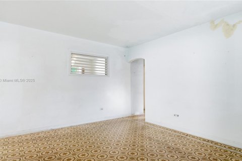 House in Miami, Florida 3 bedrooms, 116.03 sq.m. № 1949710 - photo 6