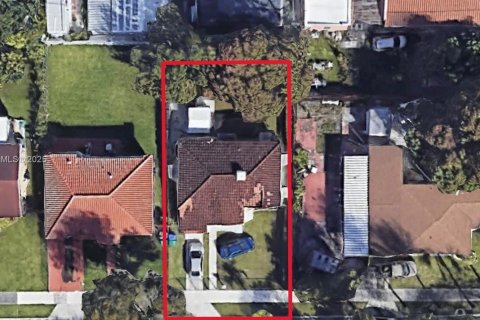 House in Miami, Florida 3 bedrooms, 116.03 sq.m. № 1949710 - photo 25