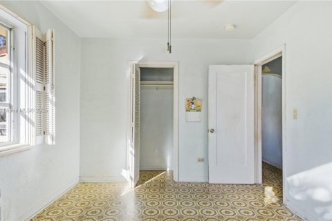 House in Miami, Florida 3 bedrooms, 116.03 sq.m. № 1949710 - photo 14