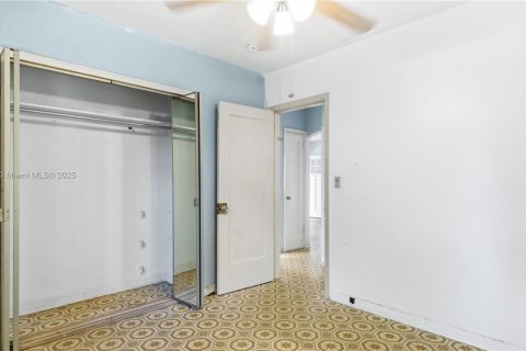 House in Miami, Florida 3 bedrooms, 116.03 sq.m. № 1949710 - photo 18