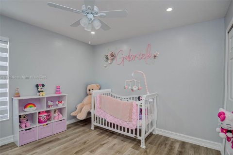 Casa en venta en Fort Myers, Florida, 4 dormitorios, 173.26 m2 № 1936557 - foto 13