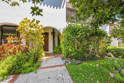 Copropriété à vendre à Key Biscayne, Floride: 2 chambres, 130.43 m2 № 1897517 - photo 1