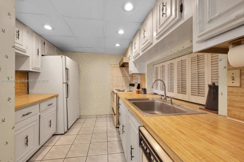 Copropriété à vendre à Key Biscayne, Floride: 2 chambres, 130.43 m2 № 1897517 - photo 9