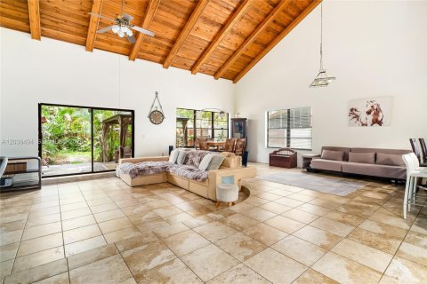 Townhouse in Hollywood, Florida 3 bedrooms, 185.34 sq.m. № 2086393 - photo 2