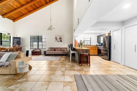 Townhouse in Hollywood, Florida 3 bedrooms, 185.34 sq.m. № 2086393 - photo 3