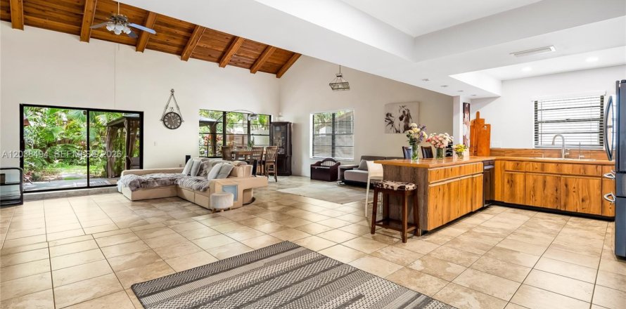 Townhouse in Hollywood, Florida 3 bedrooms, 185.34 sq.m. № 2086393