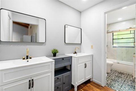 Townhouse in Hollywood, Florida 3 bedrooms, 185.34 sq.m. № 2086393 - photo 28
