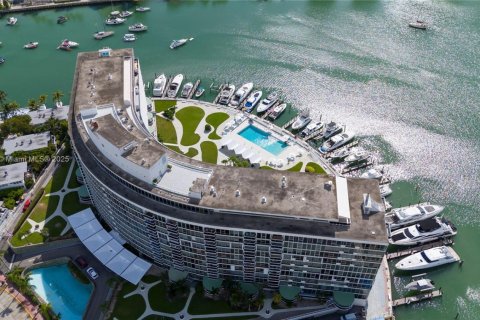 Condo in Miami Beach, Florida, 1 bedroom  № 1887431 - photo 20
