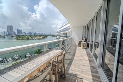 Condo in Miami Beach, Florida, 1 bedroom  № 1887431 - photo 2