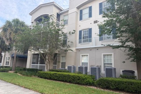 Condominio en Kissimmee, Florida, 3 dormitorios № 2166564