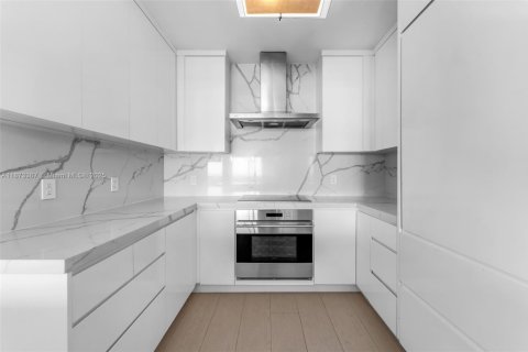 Copropriété à vendre à Miami Beach, Floride: 2 chambres, 135.92 m2 № 1924188 - photo 11