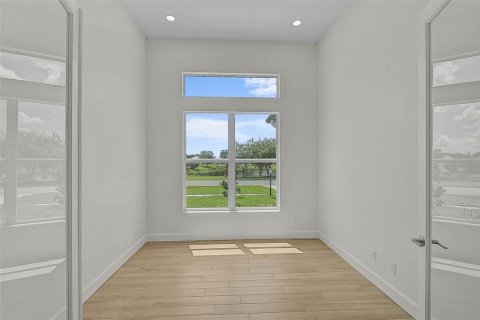 House in North Port, Florida 3 bedrooms, 205.41 sq.m. № 1831347 - photo 21