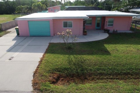 House in Punta Gorda, Florida 3 bedrooms, 157.47 sq.m. № 1819062 - photo 5
