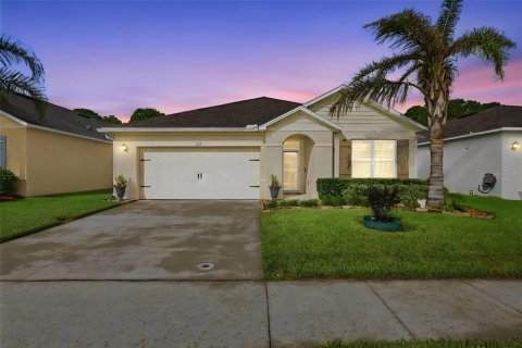 Casa en Edgewater, Florida 3 dormitorios, 156.54 m2 № 2369528