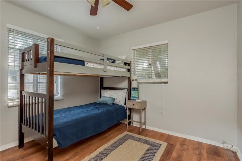 House in Clearwater, Florida 3 bedrooms, 100.33 sq.m. № 1639924 - photo 25