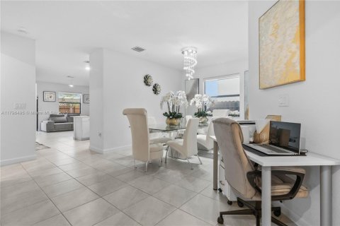 Купить виллу или дом в Майами, Флорида 4 спальни, 176.89м2, № 1737747 - фото 12