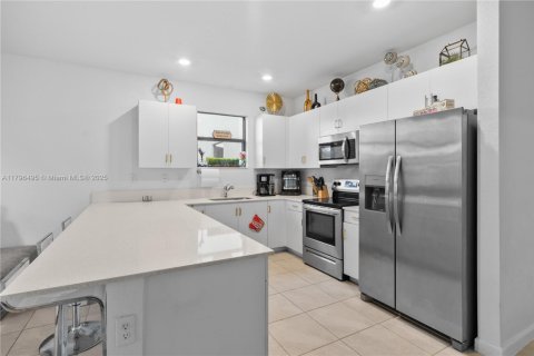 Купить виллу или дом в Майами, Флорида 4 спальни, 176.89м2, № 1737747 - фото 4