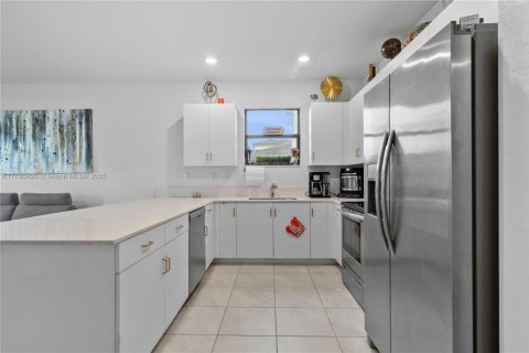 Купить виллу или дом в Майами, Флорида 4 спальни, 176.89м2, № 1737747 - фото 5