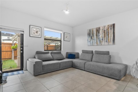 Купить виллу или дом в Майами, Флорида 4 спальни, 176.89м2, № 1737747 - фото 8