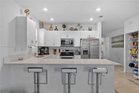Купить виллу или дом в Майами, Флорида 4 спальни, 176.89м2, № 1737747 - фото 3