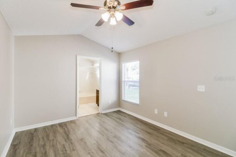 Villa ou maison à louer à Lutz, Floride: 4 chambres, 122.82 m2 № 2380865 - photo 8
