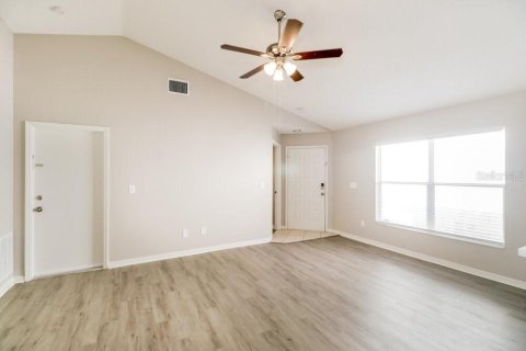 Villa ou maison à louer à Lutz, Floride: 4 chambres, 122.82 m2 № 2380865 - photo 5