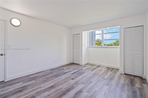 Copropriété à vendre à Miami, Floride: 1 chambre, 93.09 m2 № 1940239 - photo 16