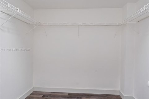 Copropriété à vendre à Miami, Floride: 1 chambre, 93.09 m2 № 1940239 - photo 20