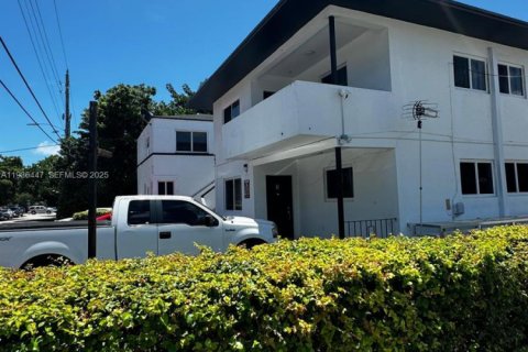 House in Miami, Florida 1 bedroom, 60.01 sq.m. № 1994425 - photo 10