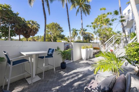 Copropriété à louer à Miami Beach, Floride: 3 chambres, 122.63 m2 № 1996733 - photo 4