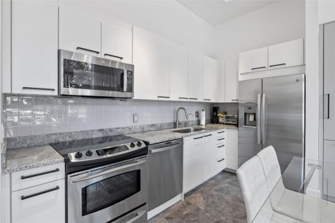 Copropriété à louer à Miami Beach, Floride: 3 chambres, 122.63 m2 № 1996733 - photo 12