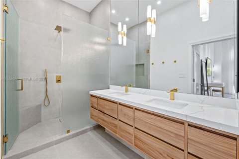 Copropriété à louer à Miami Beach, Floride: 3 chambres, 122.63 m2 № 1996733 - photo 18