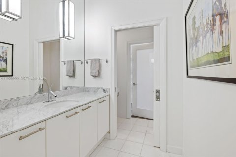 Copropriété à louer à Miami Beach, Floride: 3 chambres, 122.63 m2 № 1996733 - photo 30